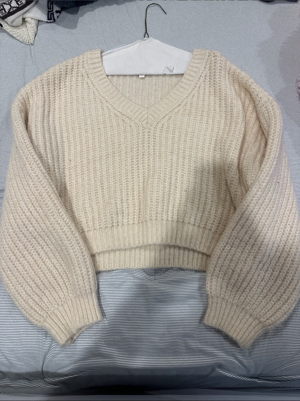 GB girls Cream V-Neck Cropped Ribbed Sweater